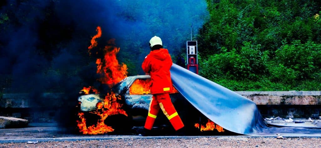 80.Fire_blanket_for_fire_extinction