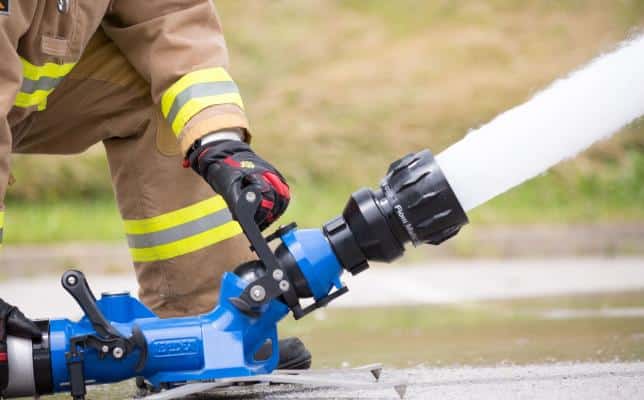Firefighting_portable_monitor-PARTNER_2_action